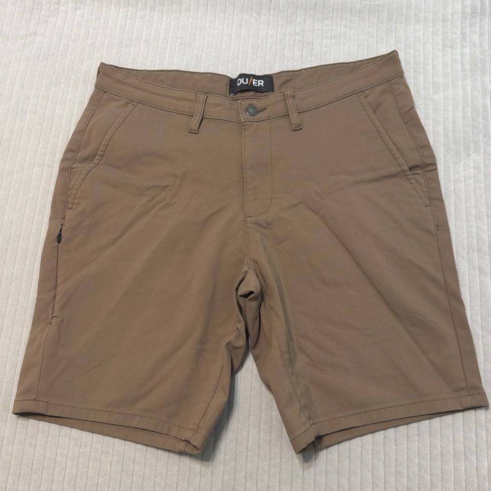 Duer Men's Cargo Shorts in Brown